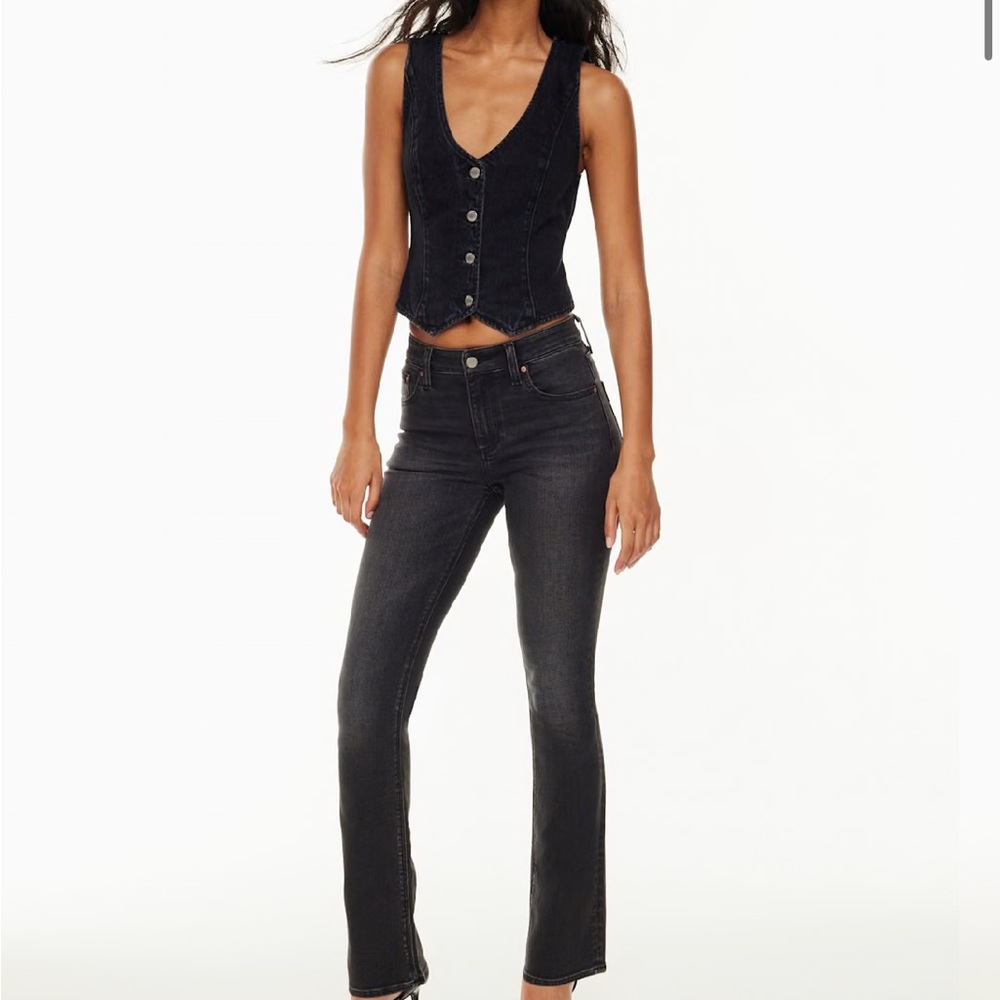 Aritzia the 90s Lexi lo-rise bootcut Jean jeans black liquorice size 25